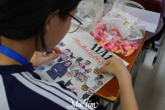 Học sinh Trường THPT Hồ Thị Bi 'gói' thanh xuân trong khung hình tập thể- Ảnh 6.