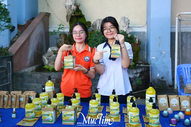 Học trò Trường THPT Nguyễn Trãi biến ý tưởng khoa học thành sản phẩm - Ảnh 10.