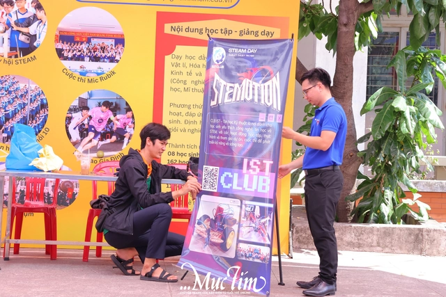 Các gian tư vấn sẵn sàng cho Ngày hội Tự tin vào lớp 10 tại Trường THPT Hoàng Hoa Thám - Ảnh 8.