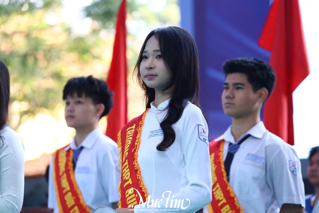 ‘Say hi’ thanh xuân rực rỡ với Trường THPT Bùi Thị Xuân - Ảnh 2.