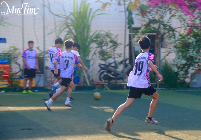 Nhiệt huyết như teen Trường THPT Tân Phong trên sân cỏ Hội thao- Ảnh 4.