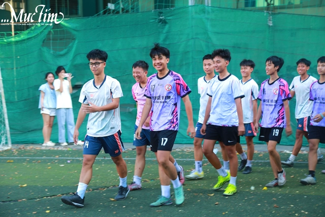 Nhiệt huyết như teen Trường THPT Tân Phong trên sân cỏ Hội thao- Ảnh 2.