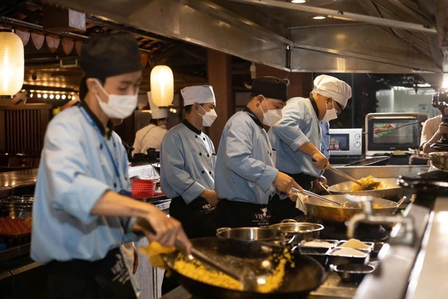 Trường Trung cấp Việt Giao mở lớp pha chế tại Ngày hội Tự tin vào lớp 10 - Ảnh 1.