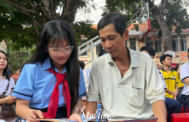 Con chọn trường, ba mẹ cùng đồng hành tại Ngày hội Tự tin vào lớp 10 - Ảnh 5.