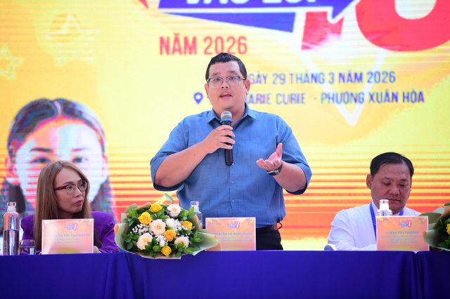 Con chọn trường, ba mẹ cùng đồng hành tại Ngày hội Tự tin vào lớp 10 - Ảnh 8.