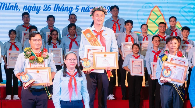 Ở đây có bí quyết chinh phục Hội thi phụ trách Đội giỏi- Ảnh 1. Ở đây có bí quyết chinh phục Hội thi phụ trách Đội giỏi- Ảnh 1.