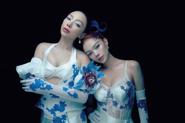 Điều gì xảy ra khi hai chị đẹp Minh Hằng và Tóc Tiên bắt tay?- Ảnh 1. Điều gì xảy ra khi hai chị đẹp Minh Hằng và Tóc Tiên bắt tay?- Ảnh 1.