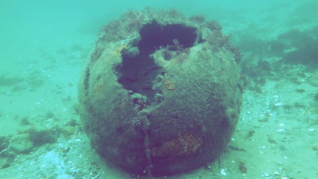 Germany's WWII munitions a toxic legacy on Baltic Sea floor - Ảnh 1.
