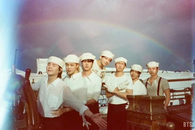 Các thành viên BTS đắn đo ra sao khi trở lại với ca khúc Swim?- Ảnh 1.