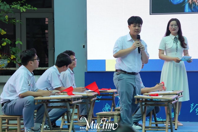 Học sinh Trường THPT Võ Văn Kiệt tái hiện hình ảnh sĩ tử lai kinh ứng thí- Ảnh 12. Học sinh Trường THPT Võ Văn Kiệt tái hiện hình ảnh sĩ tử lai kinh ứng thí- Ảnh 12.