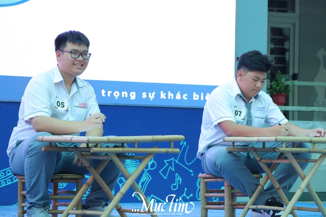 Học sinh Trường THPT Võ Văn Kiệt tái hiện hình ảnh sĩ tử lai kinh ứng thí- Ảnh 8. Học sinh Trường THPT Võ Văn Kiệt tái hiện hình ảnh sĩ tử lai kinh ứng thí- Ảnh 8.