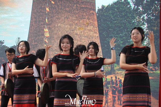 4 học sinh Trường THPT Phan Đăng Lưu chiếm spotlight tại Ngày hội Tự tin vào lớp 10 là ai?- Ảnh 9. 4 học sinh Trường THPT Phan Đăng Lưu chiếm spotlight tại Ngày hội Tự tin vào lớp 10 là ai?- Ảnh 9.