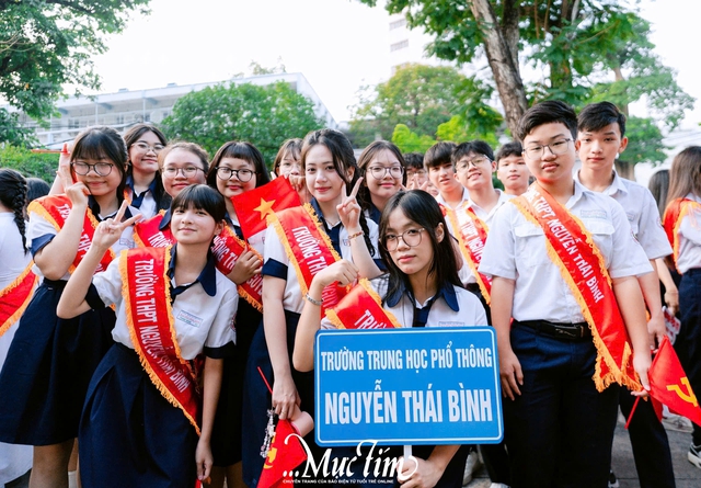 Tự tin vào lớp 10: Đội hình diễu hành Trường THPT Hàn Thuyên, Gò Vấp, Nguyễn Thái Bình, Trường Trung học Thực hành Sài Gòn- Ảnh 11.