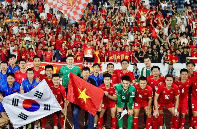 Tuyển Việt Nam nhảy vọt trên bảng xếp hạng FIFA - Ảnh 1.