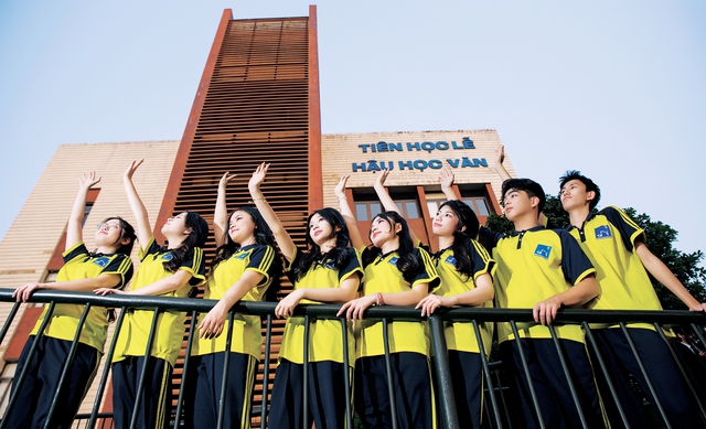 Khi thanh xuân không thể gói gọn trong 24 tiếng - Ảnh 5.