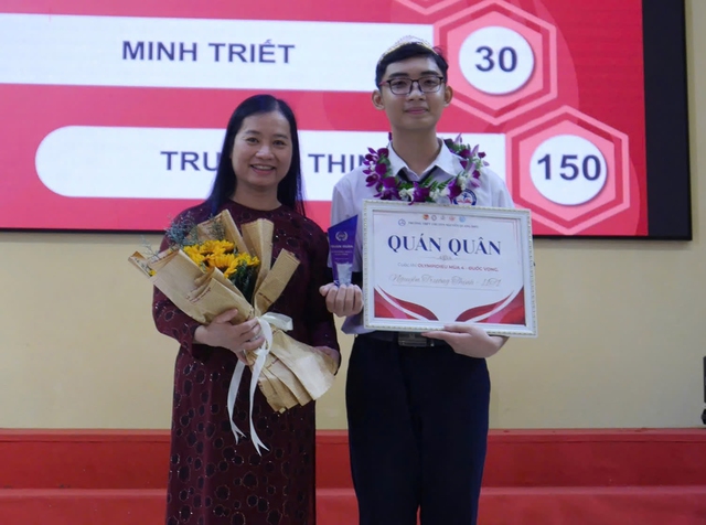 Khởi đầu ấn tượng của đại diện Trường THPT chuyên Nguyễn Quang Diêu- Ảnh 3.