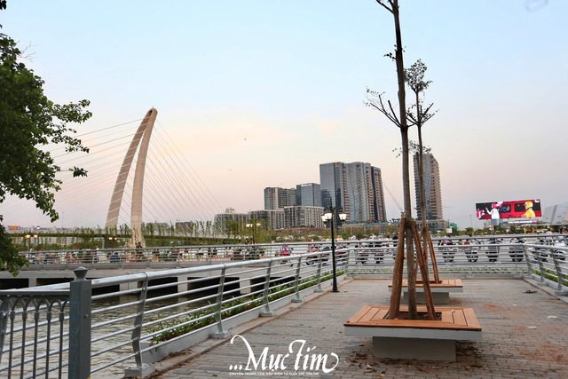Khám phá không gian cực chill tại công viên mới mở bên bờ sông Sài Gòn trên đường Tôn Đức Thắng- Ảnh 3.