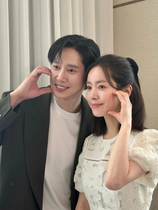 Nỗ lực thoát ế của Han Ji Min giúp The practical guide to love ghi điểm - Ảnh 5. Nỗ lực thoát ế của Han Ji Min giúp The practical guide to love ghi điểm - Ảnh 4.