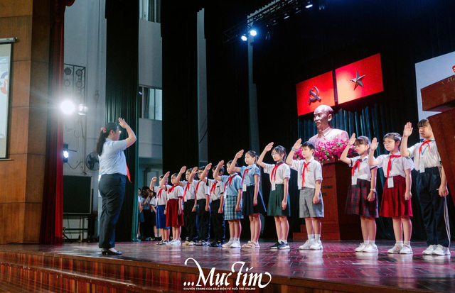 Các khẩu lệnh mà chỉ huy Đội cần ghi nhớ - Ảnh 1.