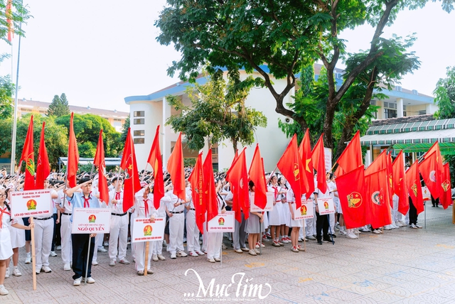 Lễ kết nạp đội viên được tổ chức như thế nào? - Ảnh 1.