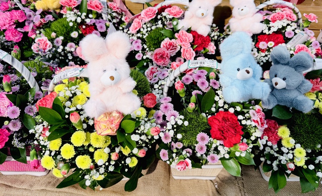 Gợi ý quà tặng 8-3 mà con gái nào cũng thích mê - Ảnh 1.