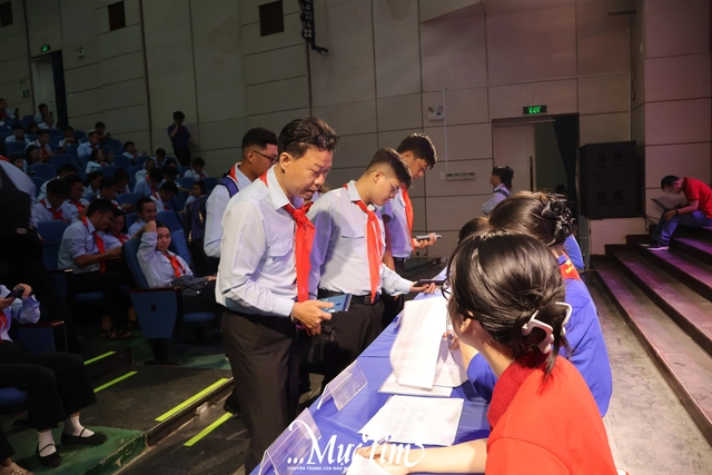 575 phụ trách Đội tranh tài tại ngày thi thứ hai Olympic Cánh én- Ảnh 4.