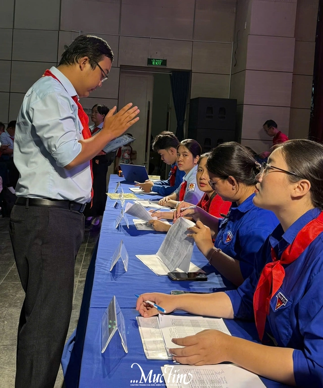 575 phụ trách Đội tranh tài tại ngày thi thứ hai Olympic Cánh én- Ảnh 5.