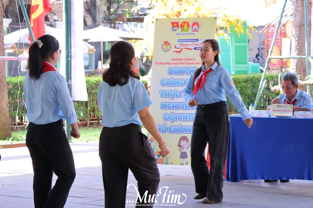 575 phụ trách Đội tranh tài tại ngày thi thứ hai Olympic Cánh én- Ảnh 9.