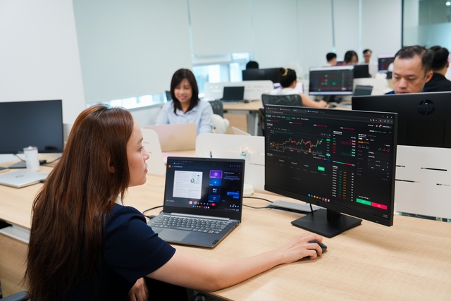 Vietnam expected to pass FTSE Russell review as part of market upgrade process: analysts - Ảnh 1.