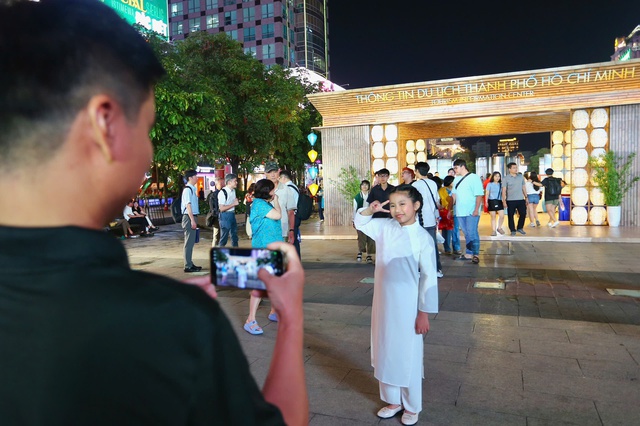 Dạo một vòng quanh không gian di sản của Lễ hội Áo dài TP.HCM năm 2026 - Ảnh 13.