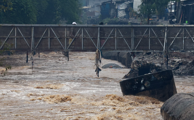 Flash floods in Nairobi kill 23, disrupt flights at major airport- Ảnh 2.