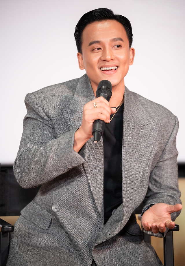 Mai Tài Phến nó gì khi lần đầu tiên làm đạo diễn? - Ảnh 1.
