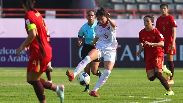 U20 nữ Việt Nam thua đậm Trung Quốc tại giải châu Á- Ảnh 1.