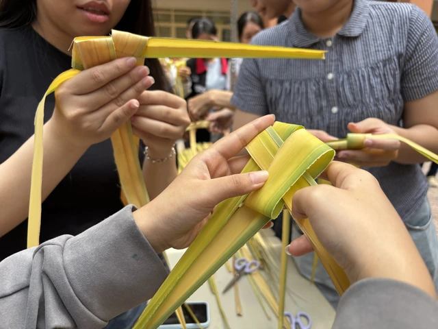 Trải nghiệm văn hóa Thái Lan giữa sân trường Nhân văn- Ảnh 5.