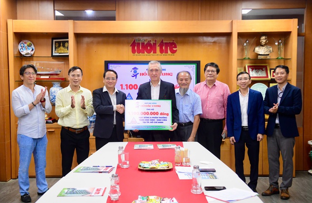 Scholarships worth over $41,700 pledged for science students in Vietnam - Ảnh 5.