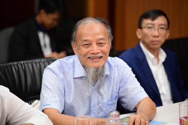 Scholarships worth over $41,700 pledged for science students in Vietnam - Ảnh 3.