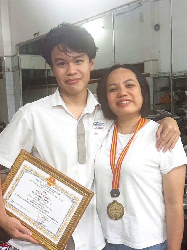 Thủ khoa môn sinh học lớp 10 tại Kỳ thi Olympic truyền thống 30-4 ôn thi ‘nước rút’ trong 1 tháng - Ảnh 3.