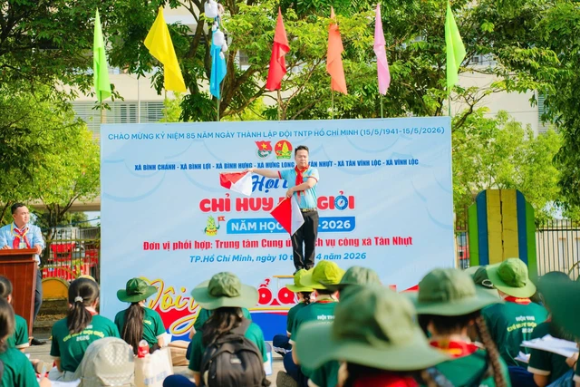 Làm sao để phát Semaphore chuẩn từng góc độ, rõ từng 'nét' chữ?- Ảnh 1.