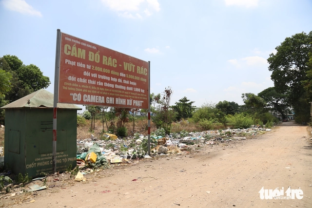 Persistent waste sites plague Ho Chi Minh City ward despite mitigation efforts- Ảnh 9. Persistent waste sites plague Ho Chi Minh City ward despite mitigation efforts- Ảnh 9.