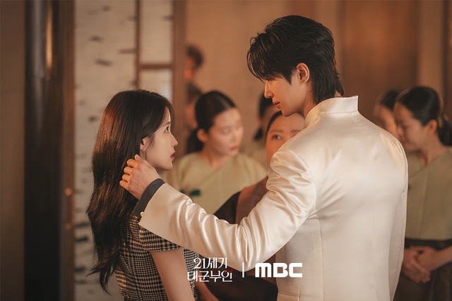 Perfect crown lập kỷ lục rating ngay tập đầu tiên- Ảnh 2. Perfect crown lập kỷ lục rating ngay tập đầu tiên- Ảnh 2.