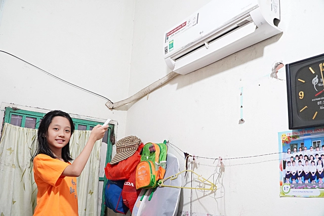 Heatwave increases burden on renters in Ho Chi Minh City- Ảnh 3. Heatwave increases burden on renters in Ho Chi Minh City- Ảnh 3.