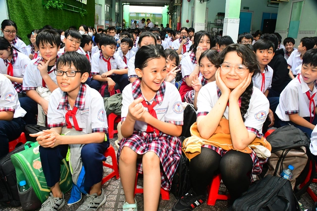 Học sinh Trường THCS Yên Thế hát vang giai điệu tự hào- Ảnh 4. Học sinh Trường THCS Yên Thế hát vang giai điệu tự hào- Ảnh 4.