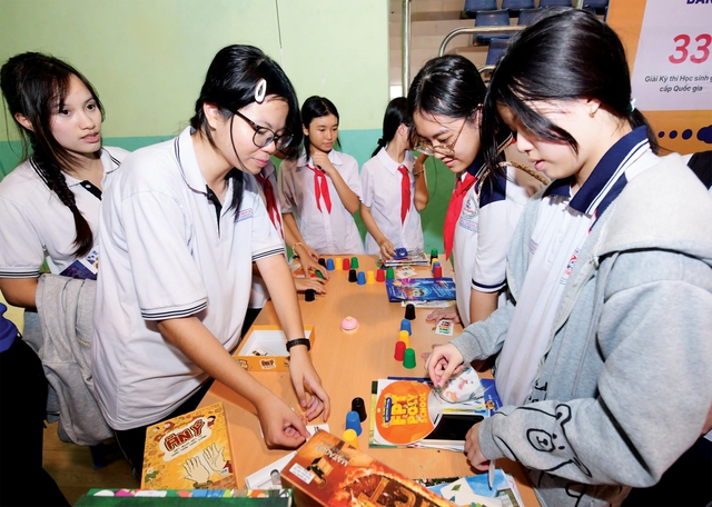 Trường công lập không phải cánh cửa duy nhất- Ảnh 1.