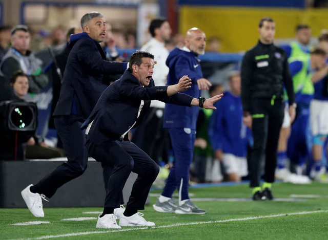 Inter stage two-goal fightback in 4-3 win at Como to put one hand on title- Ảnh 2. Inter stage two-goal fightback in 4-3 win at Como to put one hand on title- Ảnh 2.