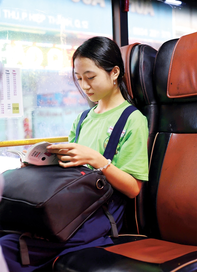 U15 bỗng hóa thành 'người xanh', chuyện gì đang xảy ra? - Ảnh 2.