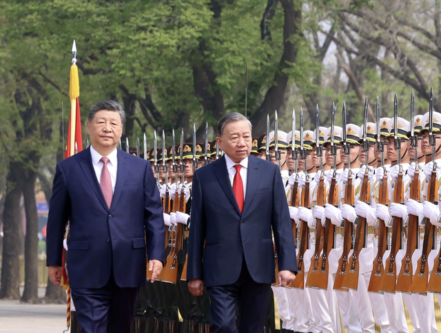 Vietnam Party General Secretary, State President To Lam receives grand state welcome in China - Ảnh 2.