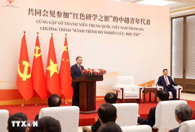 Top Chinese leader hosts farewell tea for Vietnamese counterpart - Ảnh 4.