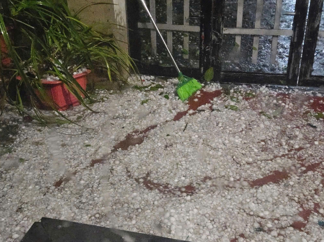 Hail injures 4 in Vietnam’s Lao Cai- Ảnh 1. Hail injures 4 in Vietnam’s Lao Cai- Ảnh 1.