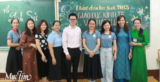 Học sinh lớp 9 mê mẩn trải nghiệm robot, AI tại Trường THPT Nguyễn Công Trứ - Ảnh 10.