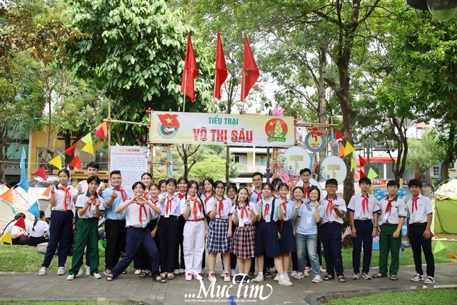 Hơn 200 đội viên thử tài dựng lều tại Hội trại “Vững bước tiến lên Đoàn”- Ảnh 4.